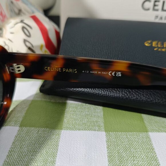 Women's Celine sunglasses tortoise shell color - Picture 4 of 6